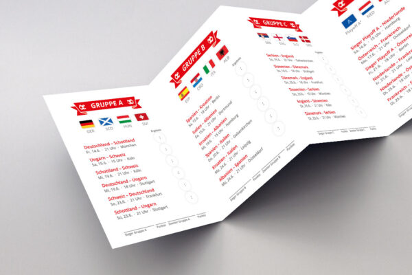 Pocketplaner als Werbeartikel zur EM 2024 mit dem Spieplan Flag in rot